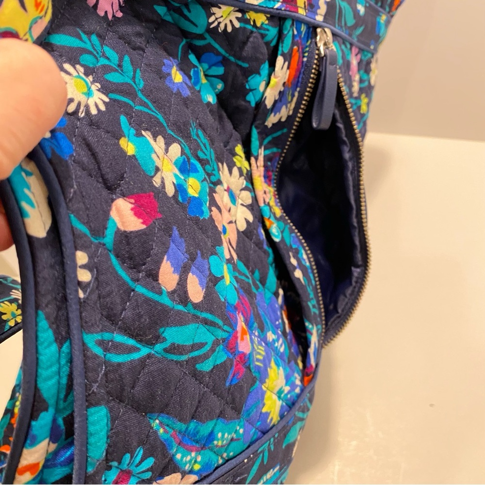 Vera Bradley Very Large Vera Tote. Moonlight Garden. NWOT. GORGEOUS - Picture 9 of 13